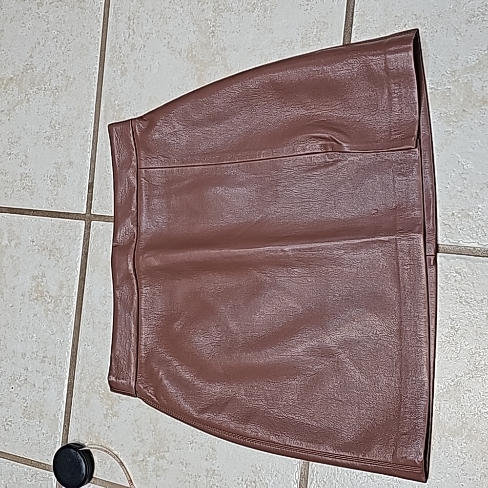 Wilfred patio skirt